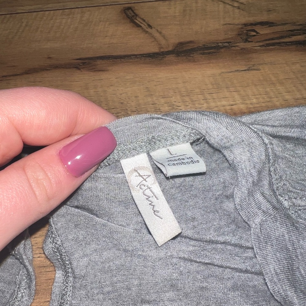 gray tee - Picture 3 of 5